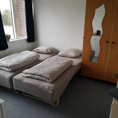 2 Vaerelser M Minikokken Brusekabine Og Toilet 4 Prs ホームステイ