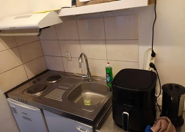 2 Vaerelser M Minikokken Brusekabine Og Toilet 4 Prs Alloggio in famiglia