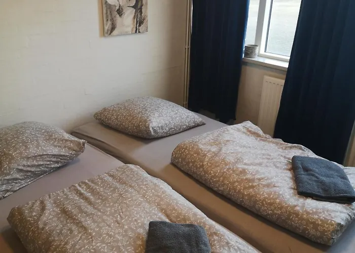 2 Vaerelser M Minikokken Brusekabine Og Toilet 4 Prs