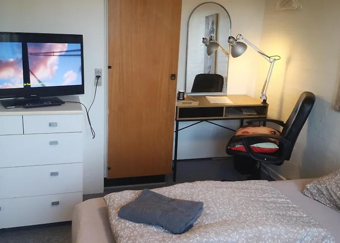 2 Vaerelser M Minikokken Brusekabine Og Toilet 4 Prs Rum i privatbostad